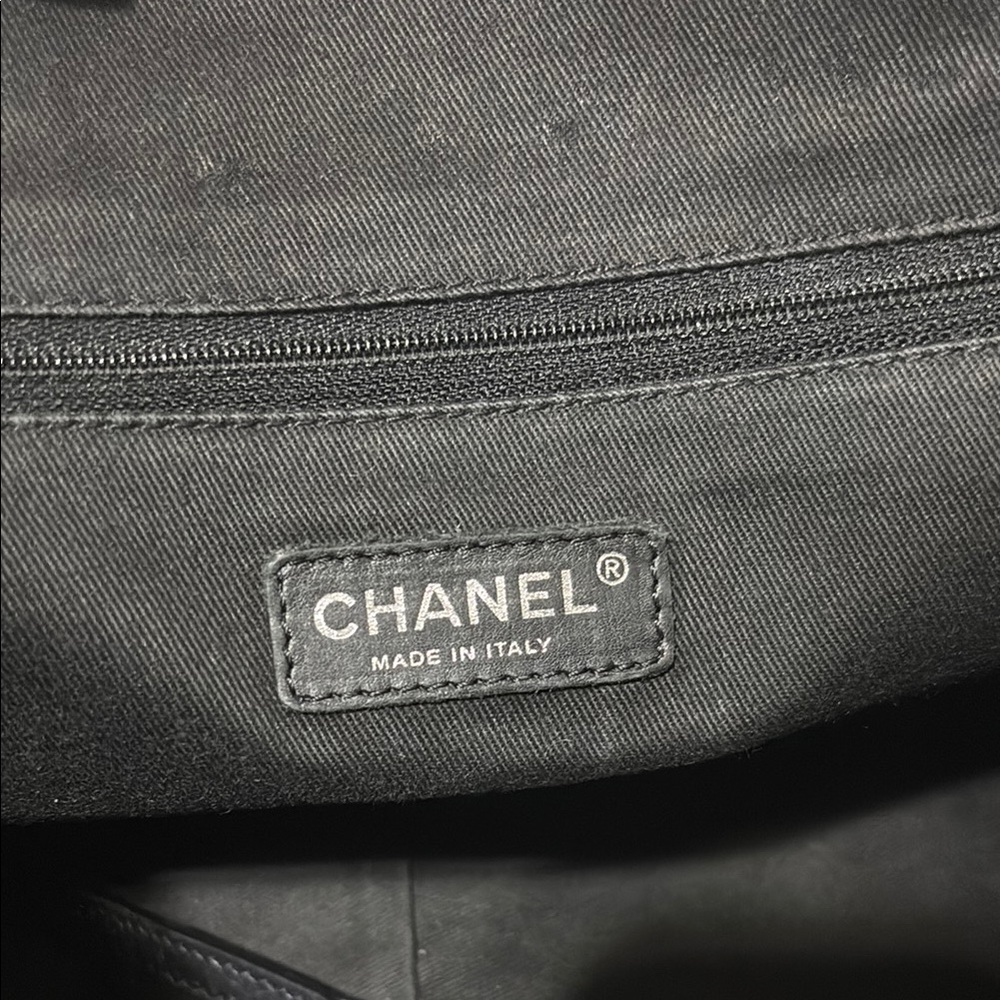 Chanel Authentic Nylon Paris New York Matrasse Coco Mark Tote Bag Black (VGUC) - Picture 10 of 16
